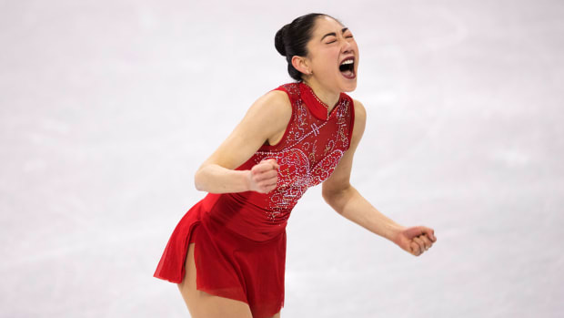 nagasu-topper.jpg